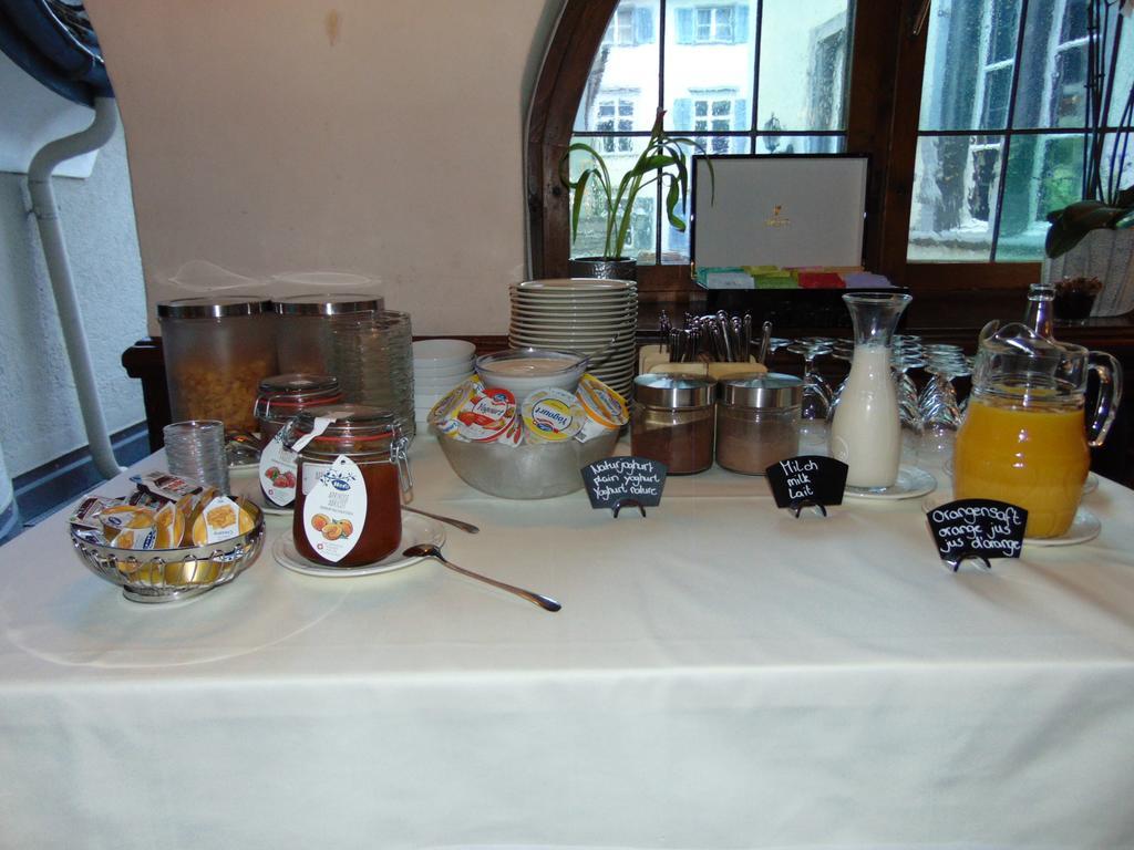 Zunfthaus Zur Rebleuten Τσουρ Εξωτερικό φωτογραφία